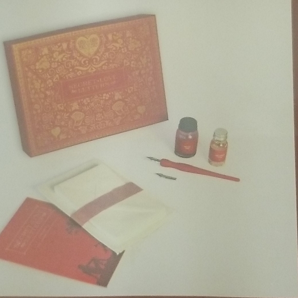 Secret Love Letters - Picture 3 of 5